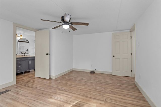 5500 Penny Rd, Cleveland, TX 77328