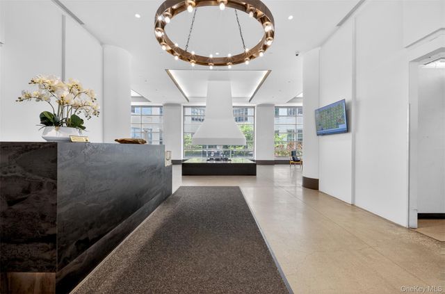 27-28 Thomson Avenue 250, Long Island City, NY 11101