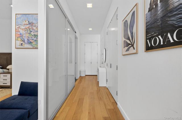 27-28 Thomson Avenue 250, Long Island City, NY 11101