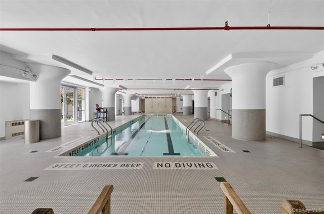 27-28 Thomson Avenue 250, Long Island City, NY 11101
