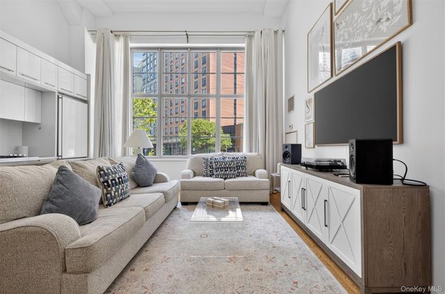 27-28 Thomson Avenue 250, Long Island City, NY 11101