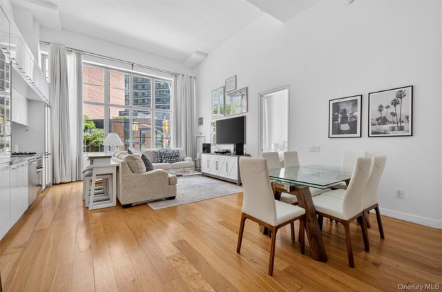 27-28 Thomson Avenue 250, Long Island City, NY 11101