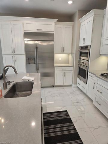 16370 Viansa WAY # 6, Naples, FL 34110