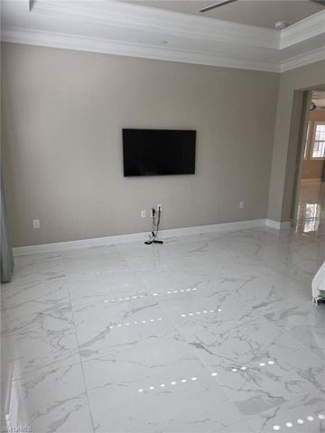 16370 Viansa WAY # 6, Naples, FL 34110