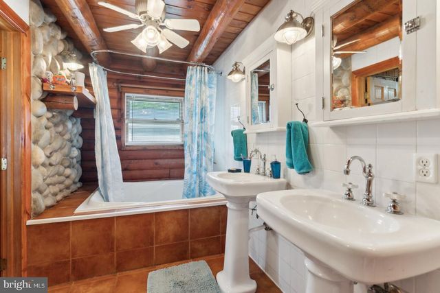 323 ENLOW PLACE, Pennsville, NJ 08070