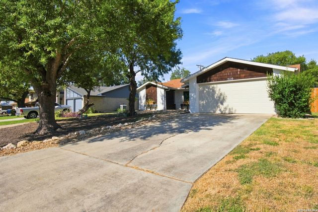 5110 TIMBER TRACE ST, San Antonio, TX 78250