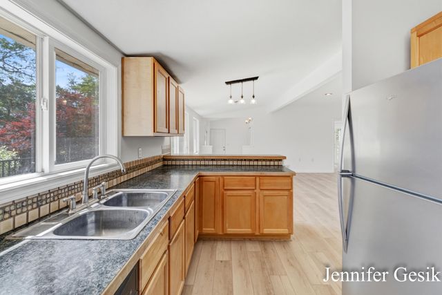8735 Brower Lake Drive NE, Rockford, MI 49341
