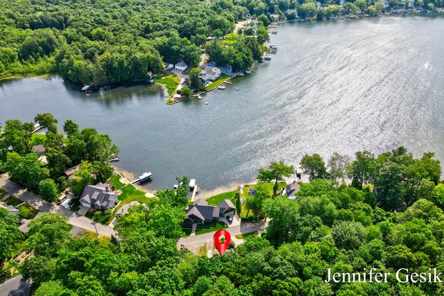 8735 Brower Lake Drive NE, Rockford, MI 49341