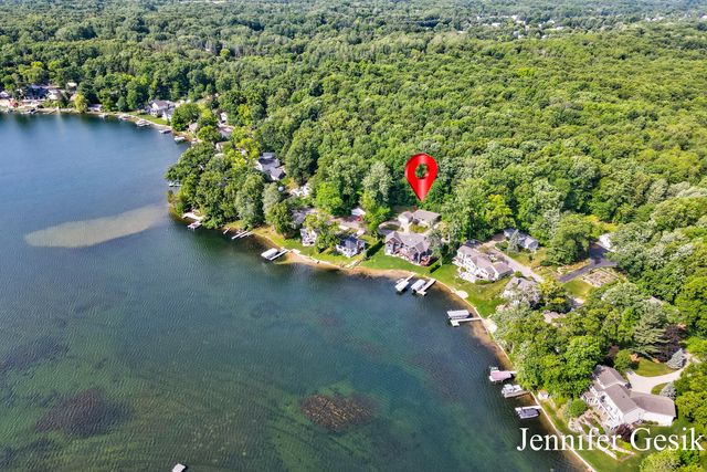 8735 Brower Lake Drive NE, Rockford, MI 49341