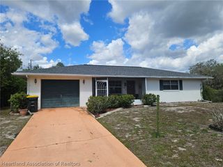 369 Grape Road NW, Lake Placid, FL 33852
