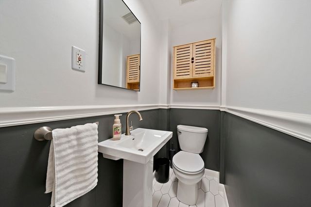 14 Hall Place 2, Quincy, MA 02169