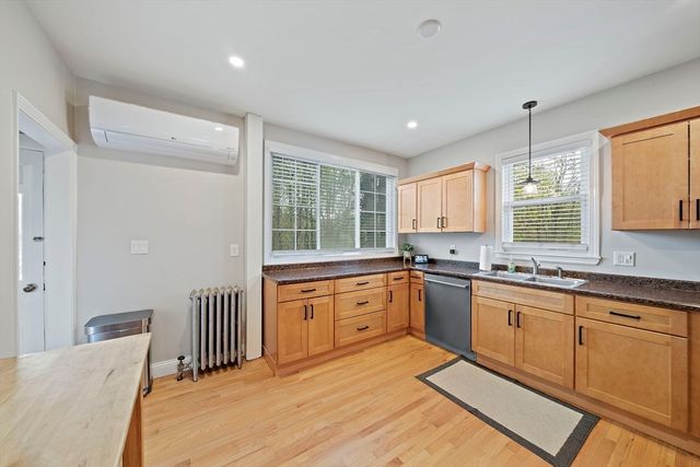 14 Hall Place 2, Quincy, MA 02169