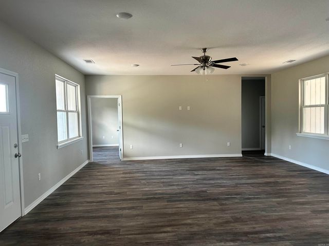 1140 E Gum St Street, Russellville, AR 72802