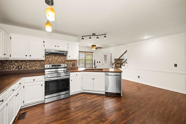 1550 Boone Ct, Murfreesboro, TN 37130