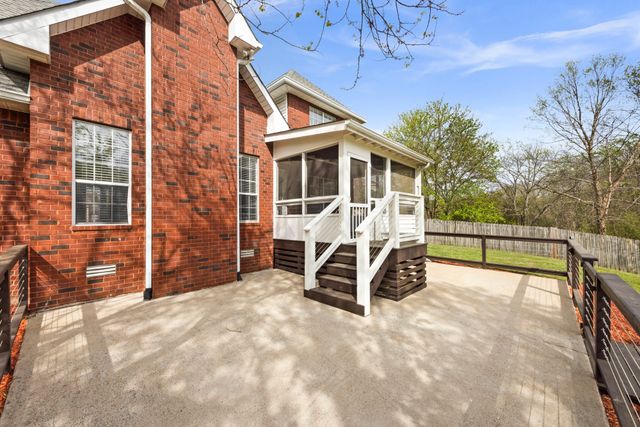 1550 Boone Ct, Murfreesboro, TN 37130