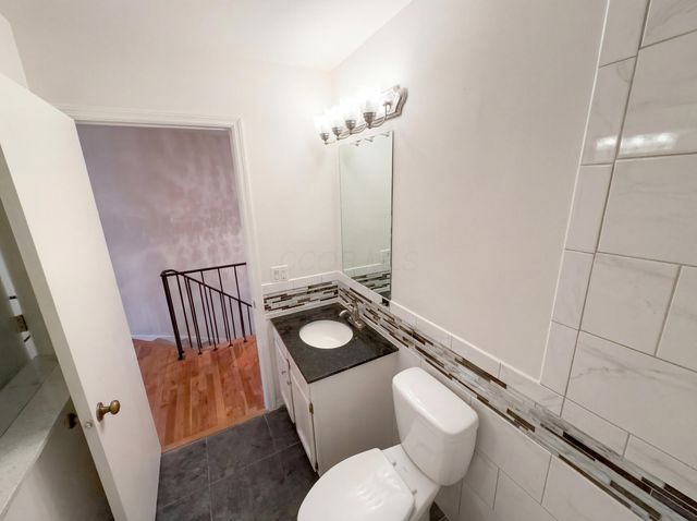 2861 Chateau Circle, 22, Columbus, OH 43221