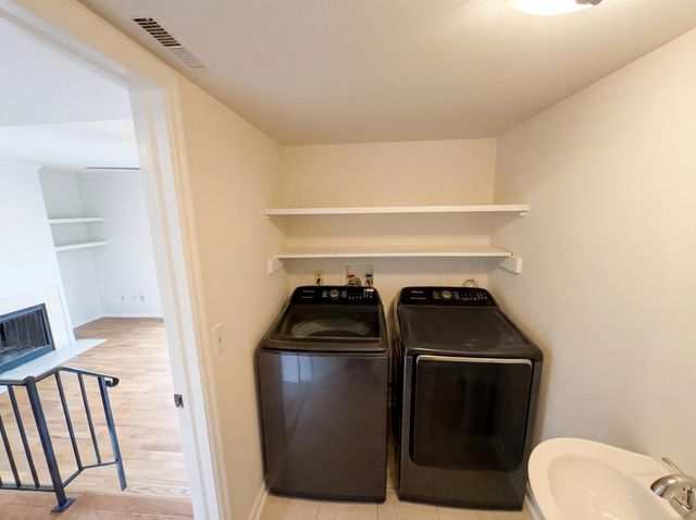 2861 Chateau Circle, 22, Columbus, OH 43221