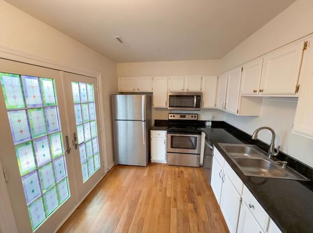 2861 Chateau Circle, 22, Columbus, OH 43221