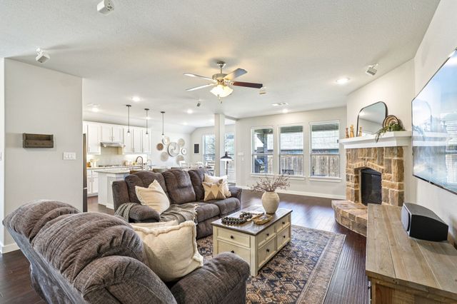 917 Overton Avenue, Celina, TX 75009