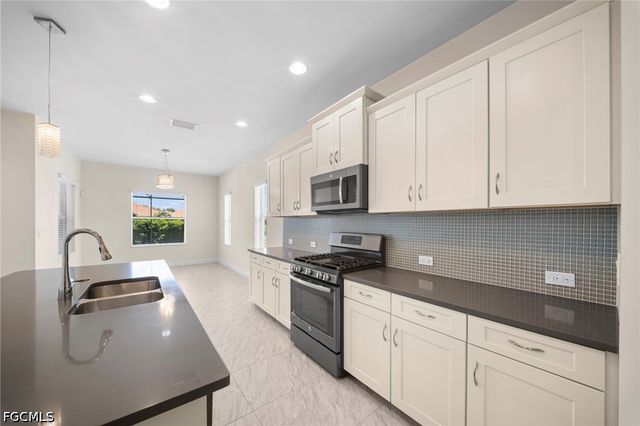4633 mystic blue WAY, Fort Myers, FL 33966
