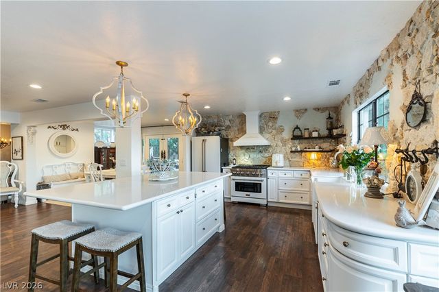 3880 Placita Del Rico, Las Vegas, NV 89120