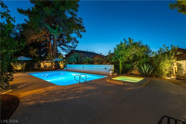 3880 Placita Del Rico, Las Vegas, NV 89120