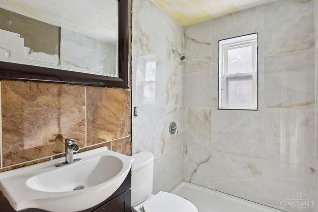 2183 Westwood Northern Boulevard, Cincinnati, OH 45225