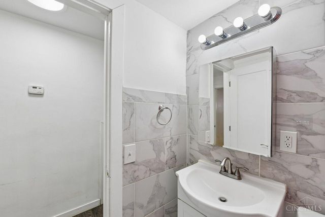 2183 Westwood Northern Boulevard, Cincinnati, OH 45225