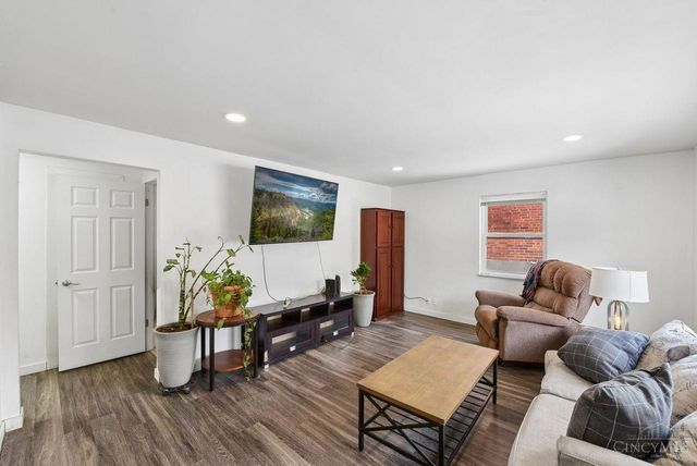 2183 Westwood Northern Boulevard, Cincinnati, OH 45225