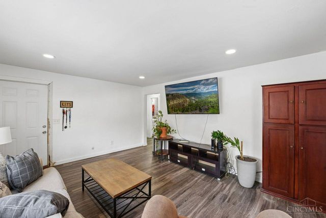 2183 Westwood Northern Boulevard, Cincinnati, OH 45225