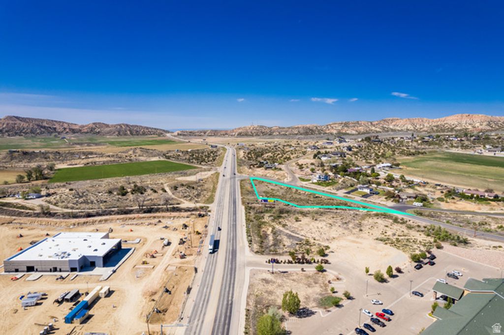 Image 2 of property listing at 2490 W HIGHWAY 40, Vernal, UT 84078
