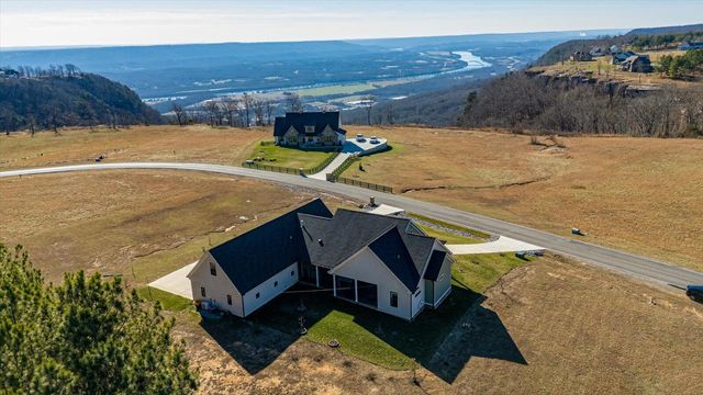 499 River Bluffs Drive Jh-109, Jasper, TN 37347