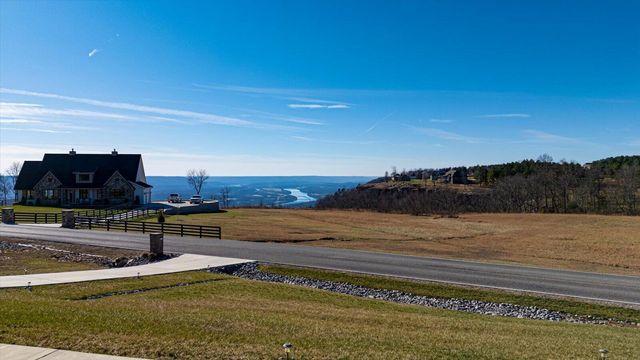 499 River Bluffs Drive Jh-109, Jasper, TN 37347