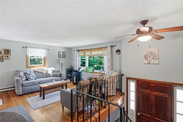 1564 Victory Highway, Coventry, RI 02827
