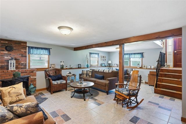 1564 Victory Highway, Coventry, RI 02827