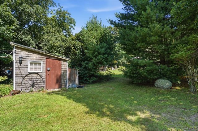 1564 Victory Highway, Coventry, RI 02827