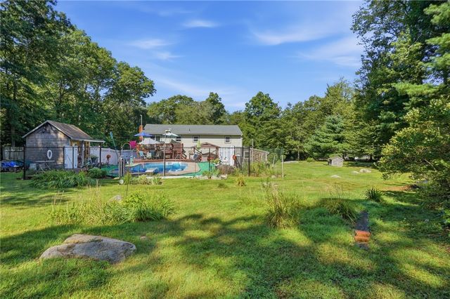 1564 Victory Highway, Coventry, RI 02827