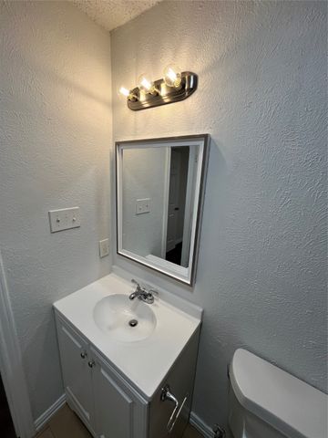 2901 Lanette Lane, Arlington, TX 76010