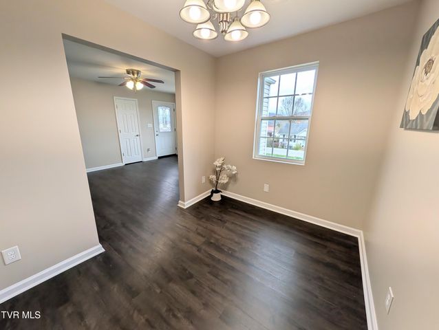 1944 Greenway Street, Kingsport, TN 37660