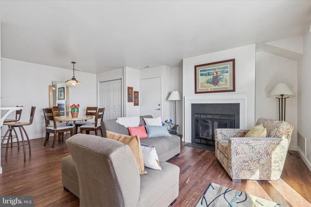 1712 MORRIS CT, North Wales, PA 19454