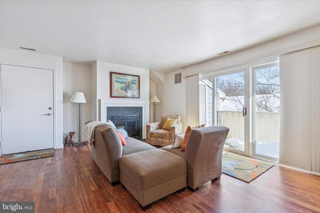 1712 MORRIS CT, North Wales, PA 19454