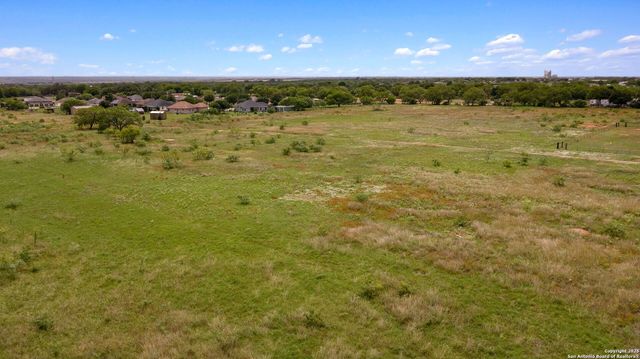 00 Borregas, Elmendorf, TX 78112