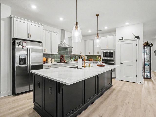 5984 SACRED OAK AVENUE, Mount Dora, FL 32757