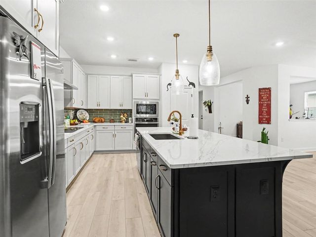 5984 SACRED OAK AVENUE, Mount Dora, FL 32757