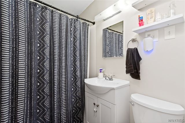 10864 Main Street, Clarence, NY 14031