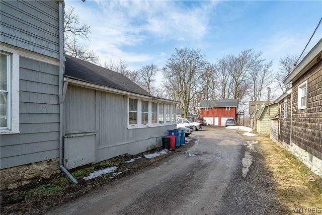 10864 Main Street, Clarence, NY 14031