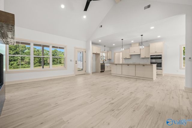 220 Prince Circle, Laceys Spring, AL 35754
