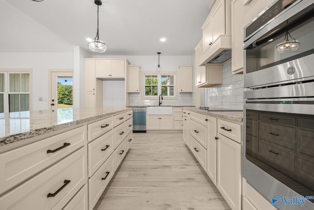 220 Prince Circle, Laceys Spring, AL 35754