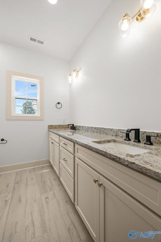 220 Prince Circle, Laceys Spring, AL 35754
