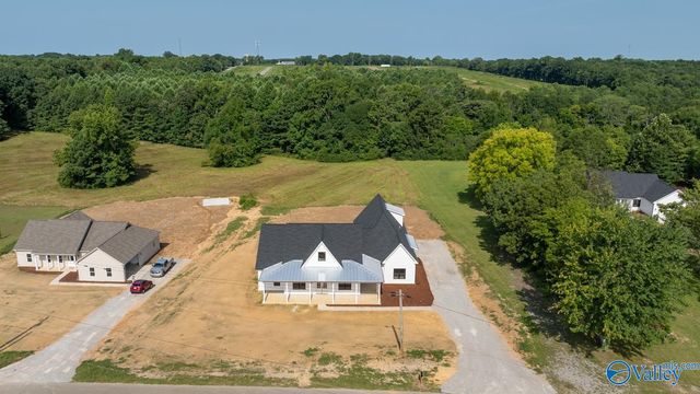 220 Prince Circle, Laceys Spring, AL 35754